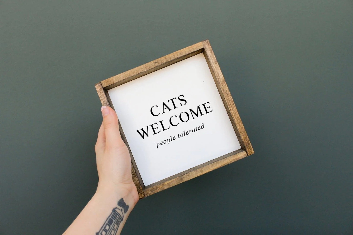 Cats Welcome Sign