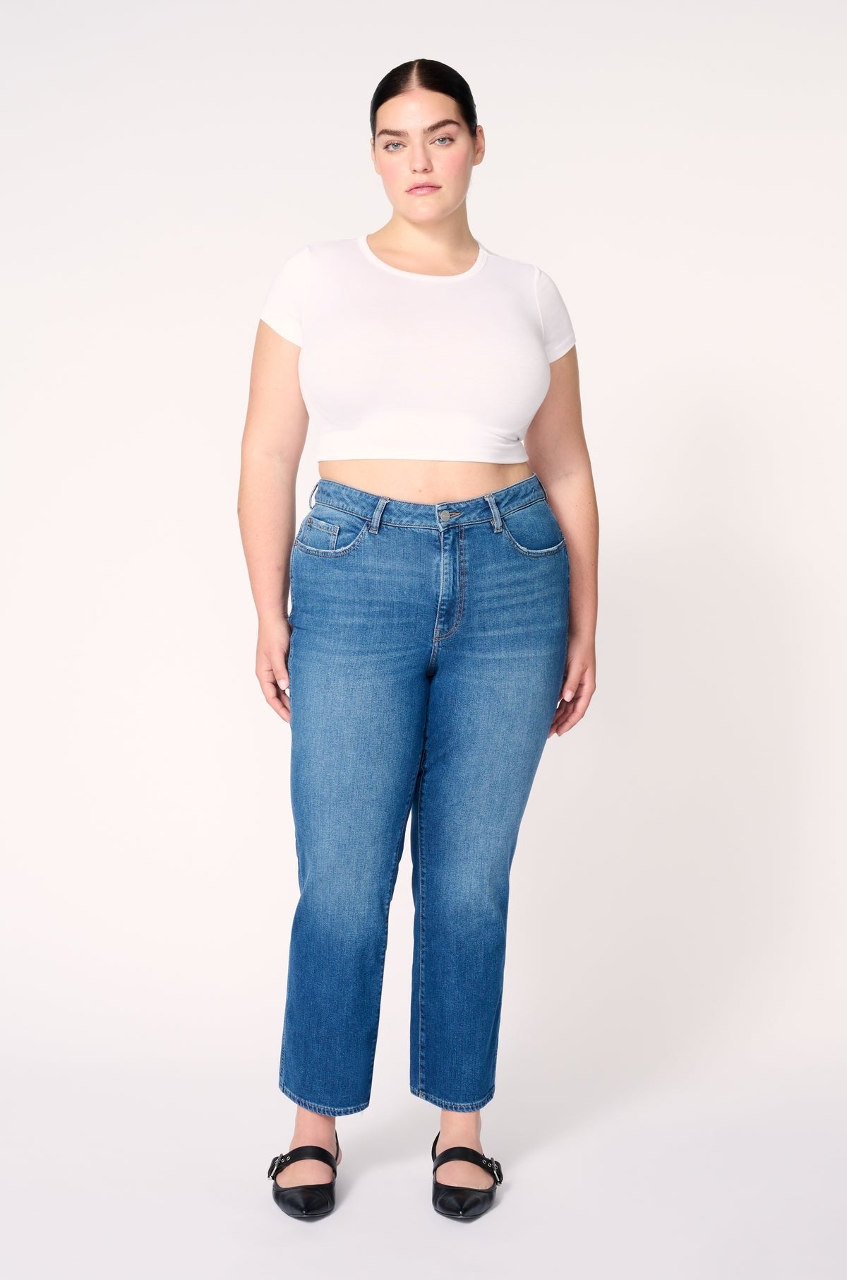 Curvy ASE Straight Jeans | Demarco