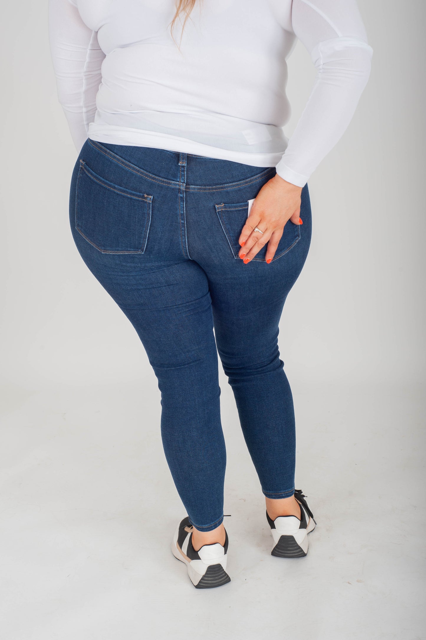 Curvy Dark Wash Skinny Jeans