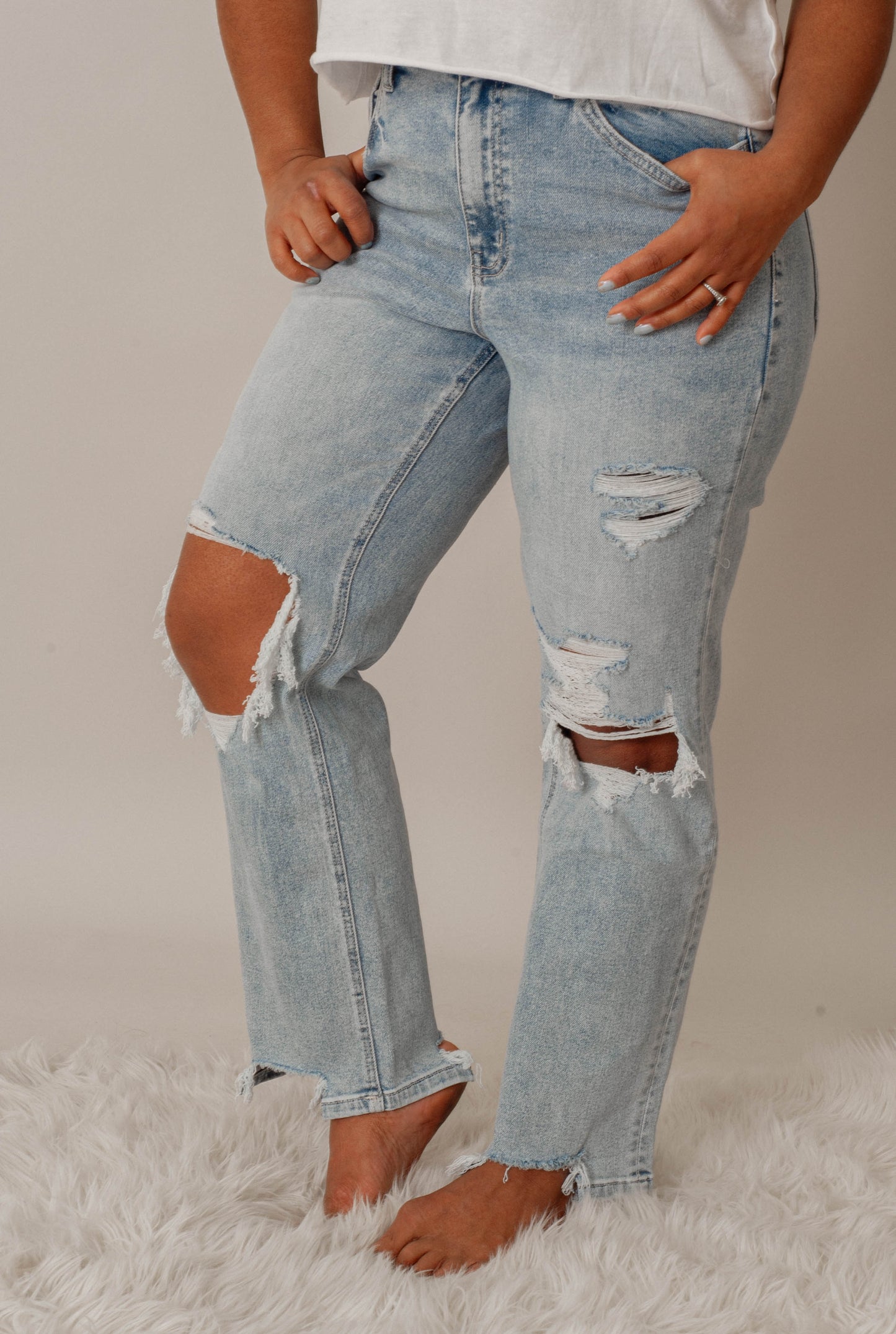 90's Distressed Straight Jeans