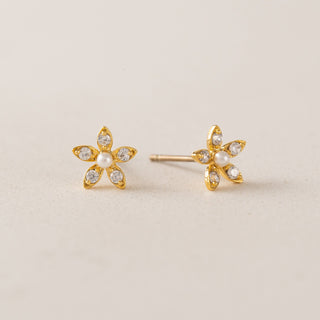 flower shaped stud earrings