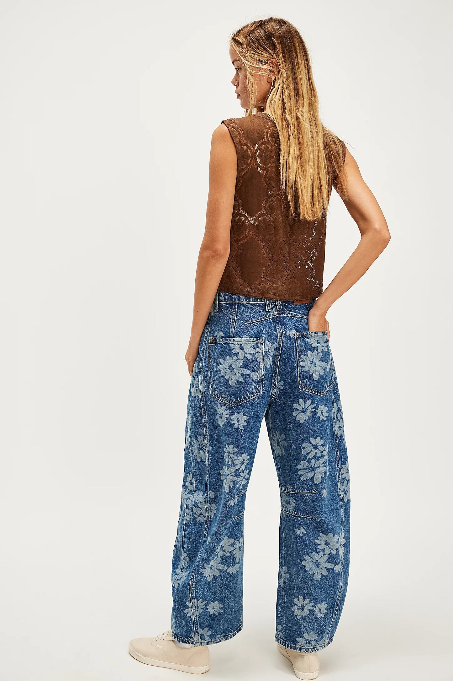 Good Luck Printed Barrel Jeans | Laser Daisy