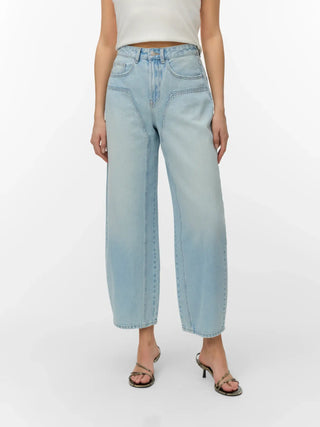 Zelda Barrel Jeans - Light Wash