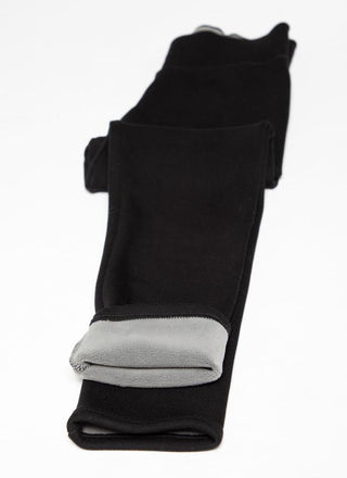A picture showing the inside of the sherpa lined leggings. 